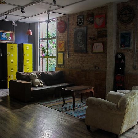 בלו הוריזונטה Hostel Savassi מראה חיצוני תמונה